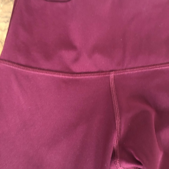 Lululemon high rise wunder under size 4!! - Picture 4 of 5
